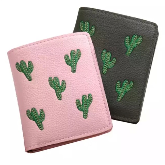 Cactus Print B-Fold Vegan Leather Wallet - Picture 2 of 8